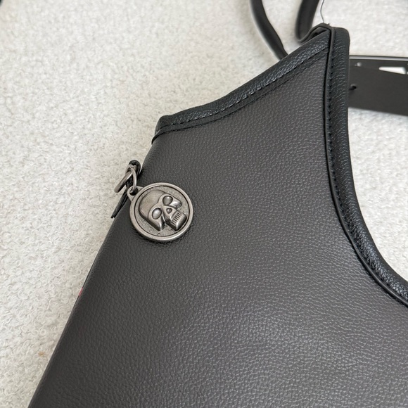 Ed Hardy Tote - Picture 3 of 7